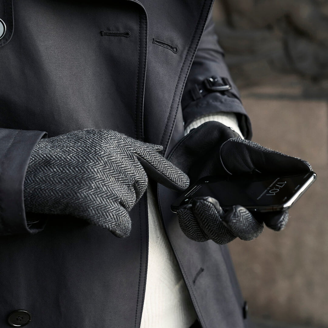 napoGENT grey touchscreen gloves for men