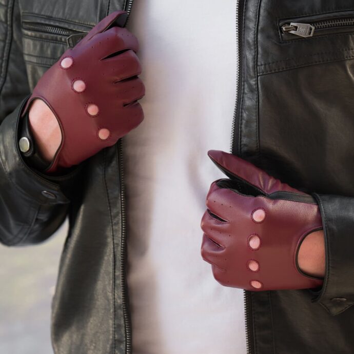 Men's maroon car gloves